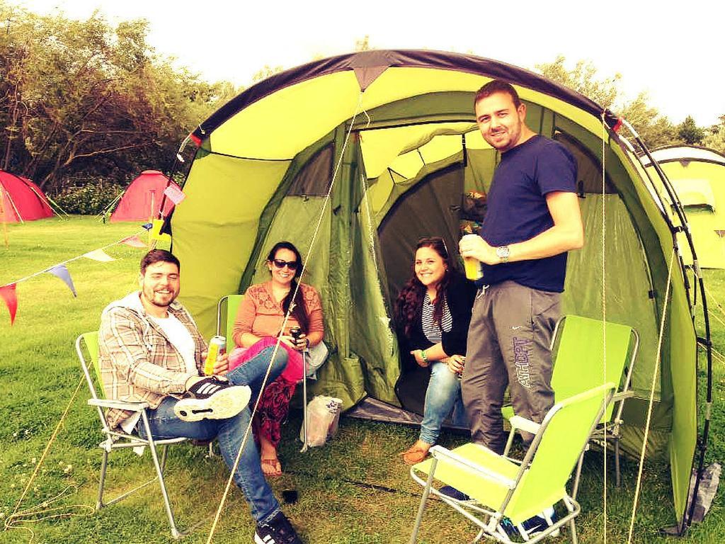 Edinburgh Festival Camping Ingliston, Reino Unido